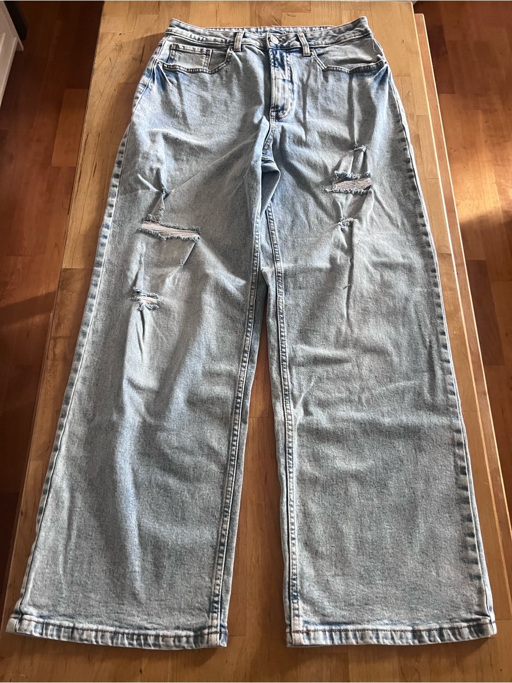 Light Blue Distressed Straight-Leg Jeans NOBO